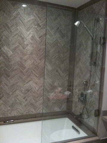 Bath Tub Shower Doors